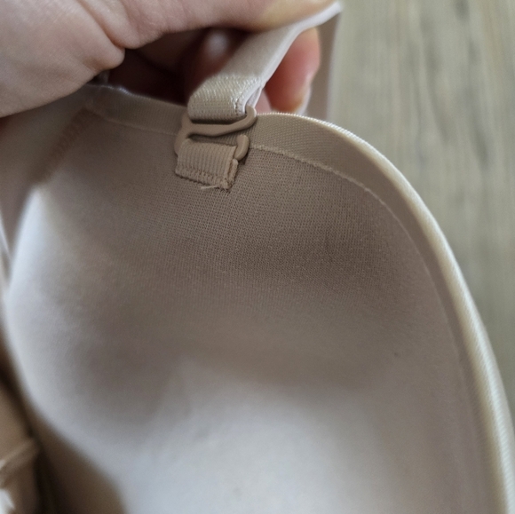 SPANX Suit Your Fancy Midthigh Bodysuit 4  way straps built in cup champaign XL - Picture 7 of 8